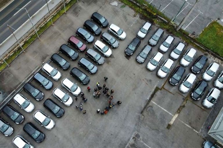 Humanost na djelu: Rahimić i Brčvak ispunili obećanje, donirali 40 automobila porodicama iz BiH