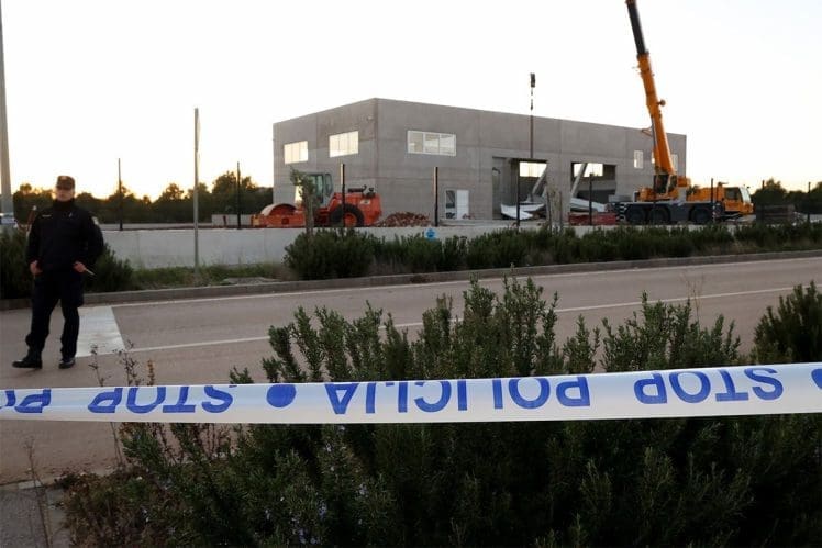 U Šibeniku se urušio krov hale u izgradnji, poginula jedna osoba