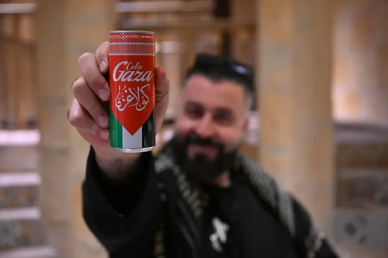 ‘Gaza Cola’, simbol palestinskog otpora: Proizvodi se u Evropi, dosad naručeno više od milion limenki napitka