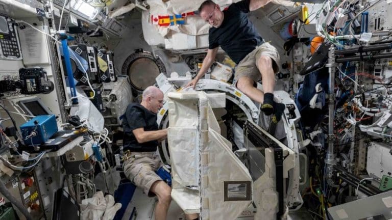 Nasini astronauti zaglavljeni u svemiru! Trebalo je da ostanu 8 dana, ali i dalje čekaju da ih vrate na Zemlju