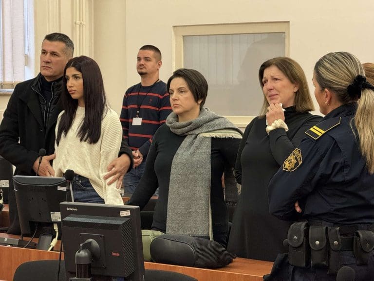 Berberović vozio pijan i drogiran pa usmrtio Azru i Almu: Porodica se nada da će 20 godina zatvora biti opomena bahatim vozačima