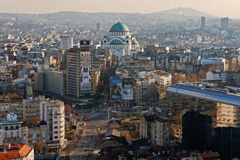 Beograd danas: Vlast organizuje vojnu paradu, studenti u blokadi najavili skup