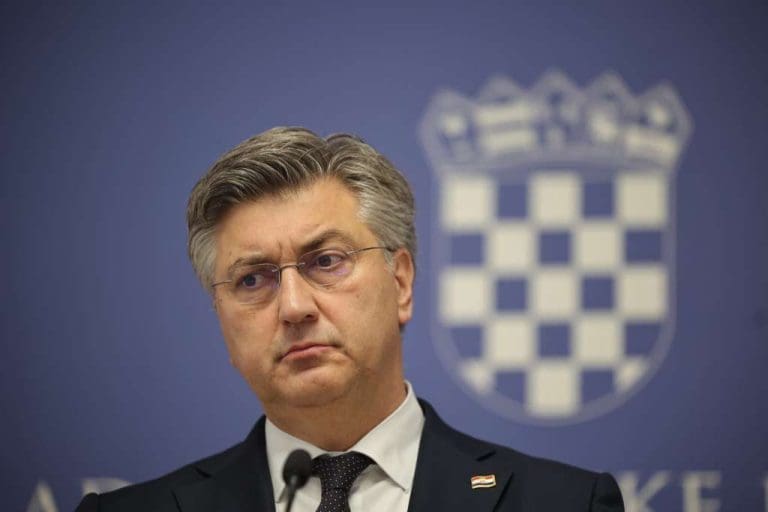 Nakon ubistva u Zagrebu Plenković najavio nove mjere zaštite: Kratkoročna mjera je zaključavanje škola