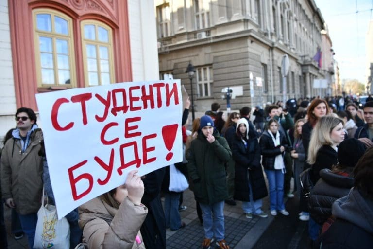 Studenti blokirali rad fakulteta u Novom Sadu i Beogradu