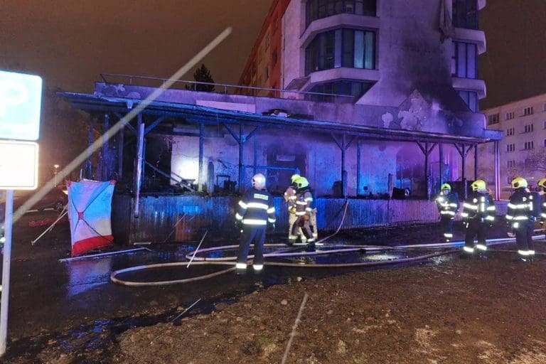Velika tragedija u Češkoj: Еksplozija u restoranu, ima poginulih (FOTO, VIDEO)