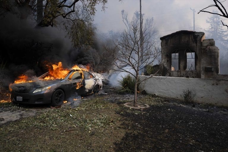 Kuće slavnih osoba u Los Angelesu izgorjele do temelja: “Sve je nestalo!”