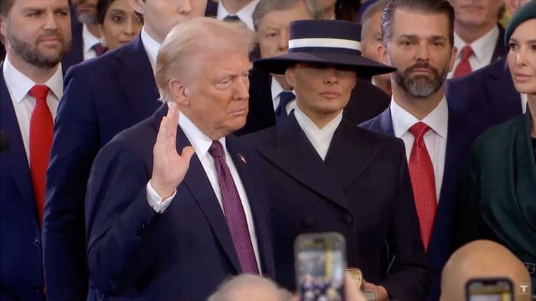 Trump “puca od snage”, a Evropa ne zna šta će s njim