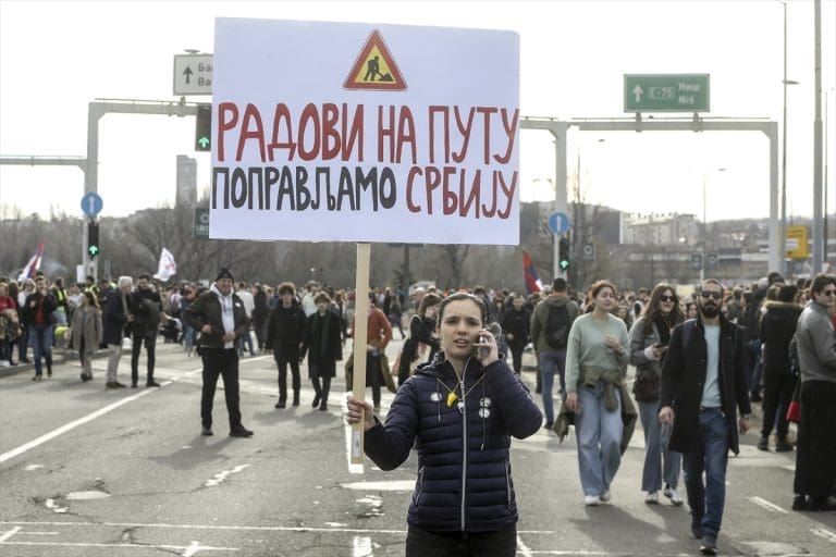 Studenti su oborili Vladu Miloša Vučevića