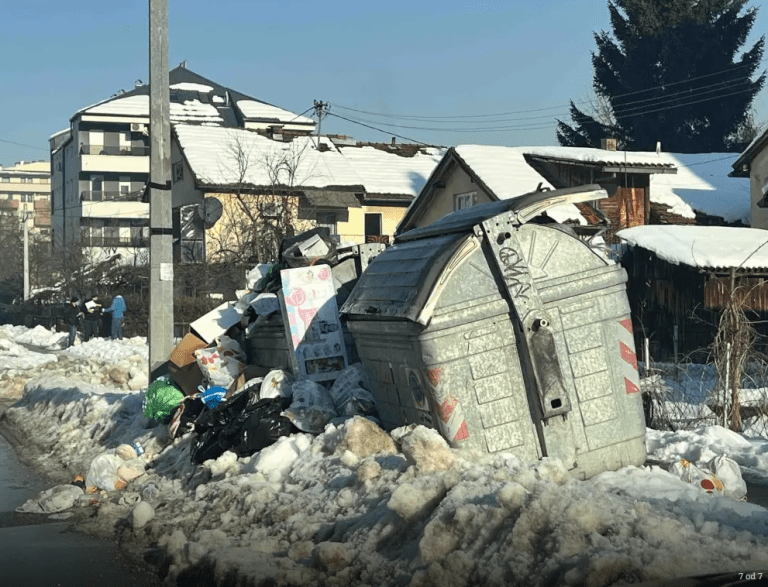 Smeće na svakom koraku, led na trotoarima, a pada novi snijeg: Da li Banjaluka može podnijeti novi udar zime?