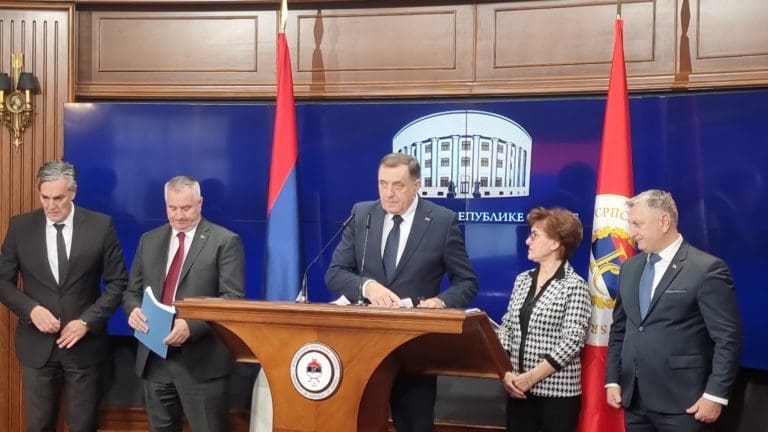 Dodik komentarisao izbacivanje SNSD-a iz “trojke”