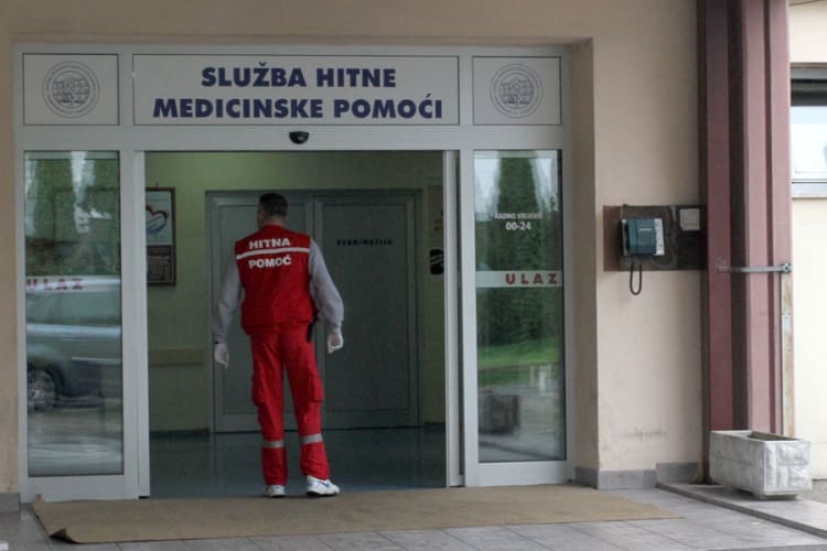 Za dva dana 29 povrijeđenih zbog leda na ulicama, a troje zbog petardi