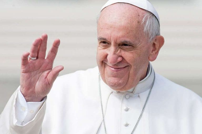 Preminuo je Papa Franjo