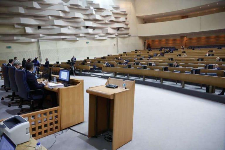 Završena sjednica Predstavničkog doma: Pali zaključci o uvozu čelika