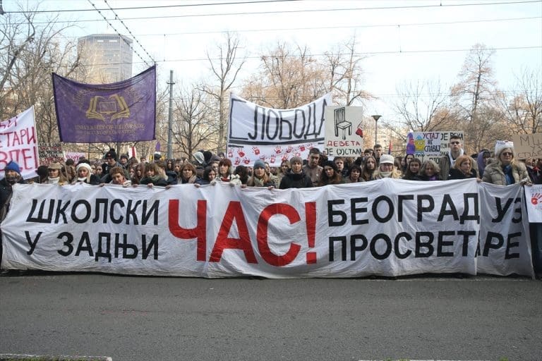 SRBIJA NA NOGAMA: Veliki protest u 34 grada, objavljen i naziv