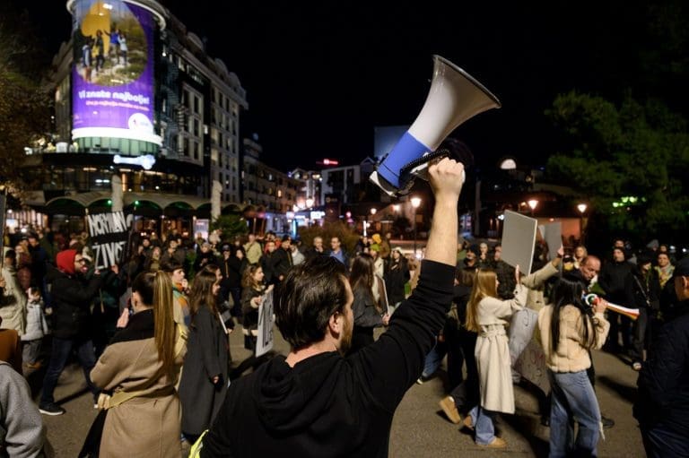 ŠEST SATI BLOKADE: Crnogorska vlast optužuje studente da su dio kriminalnog miljea