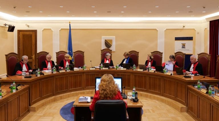 Ustavni sud BiH privremeno stavio van snage Zakon o upotrebi zastave, grba i himne RS