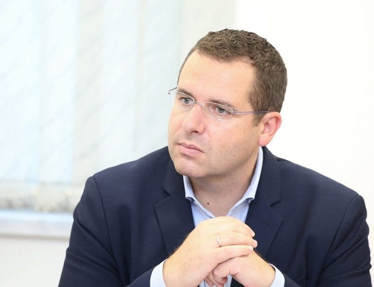 Reakcija iz SNSD-a nakon “neugodnog buđenja” iz SAD