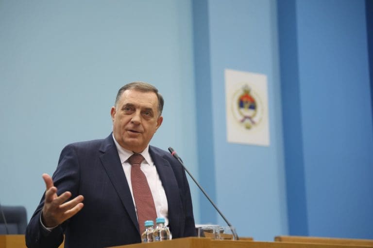 Dodik najavio novi ustav RS