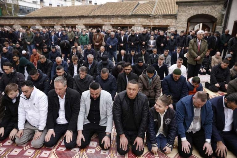 Bajramska svečanost u Sarajevu: “Život koji nam je darovan, moguć jedino u različitostima”
