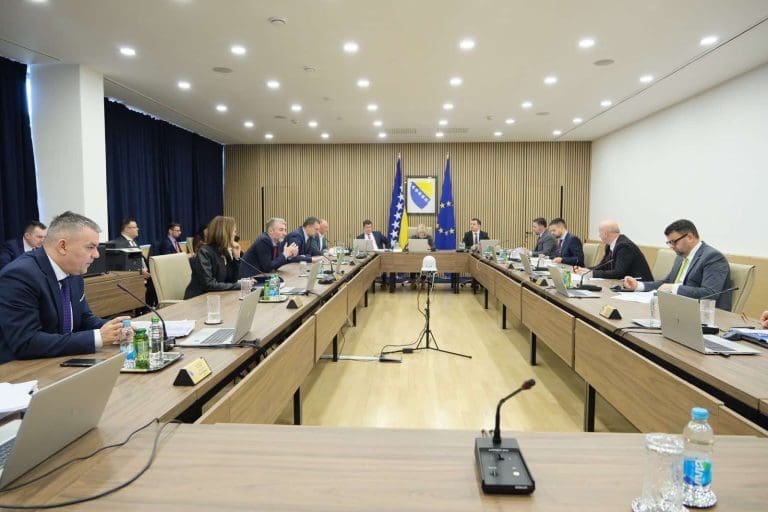 Prvo trošili pa pitali: Na iće i piće dali 2,3 miliona maraka