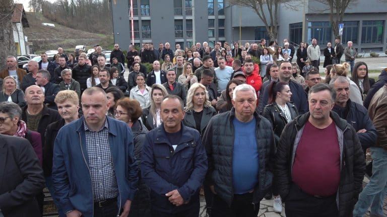 Javni skup protiv rudarenja litijuma u Loparama: “Nećete kopati!”