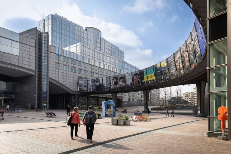 Grupa europarlamentaraca traži od EU-a uvođenje sankcija Dodiku