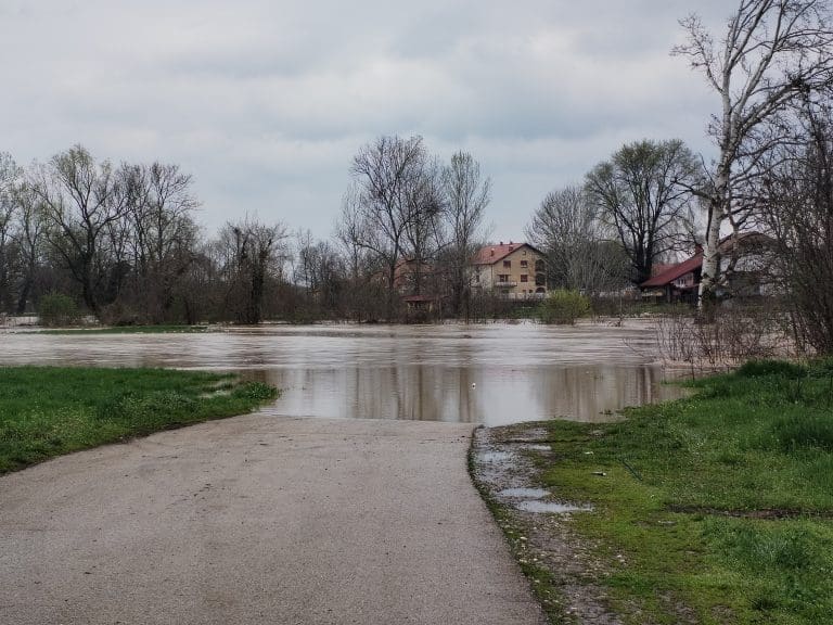 Semberija: Vodostaji Drine i Save u porastu, poplave prijete stanovništvu