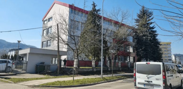 Samo dva zaposlena napustila SIPA