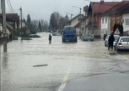 Ovi putni pravci su odsječeni zbog poplava