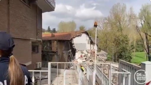Zbog eksplozije haos u Rimu, strahuje se da u ruševinama ima zatrpanih ljudi