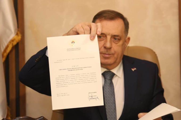 Dodik: Srpska će primjenjivati zakone, Ustavni sud ne odlučuje o tome