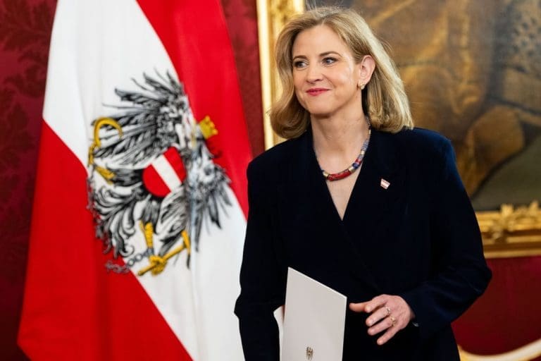 Ultradesničari kritikuju austrijsku ministricu jer želi uvesti sankcije Dodiku