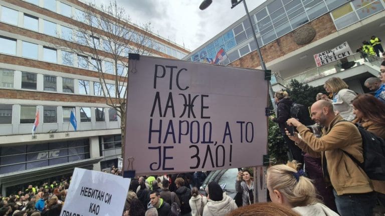 Srbija: Studenti će prekinuti blokadu RTS-a samo pod ovim uslovom