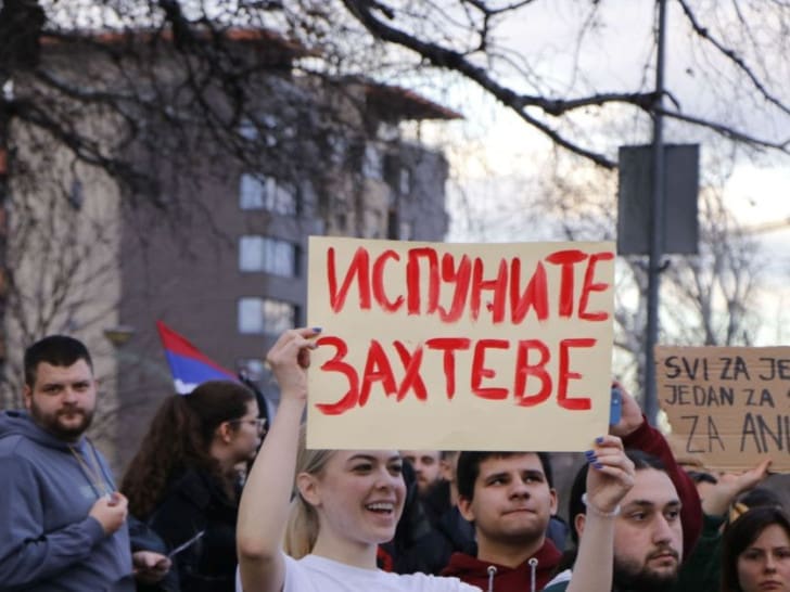 Pobuna studenata: Ni vlast, ni opozicija, ni Proglas – hoćemo promjenu sistema!