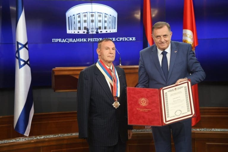 Ko je Izraelac kome je Dodik danas uručio orden?