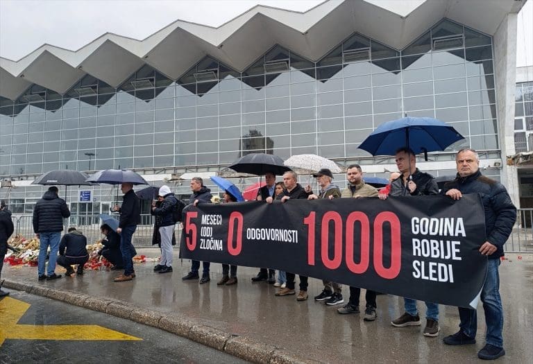 Pet mjeseci od tragedije na Željezničkoj stanici: Građani Novog Sada traže pravdu
