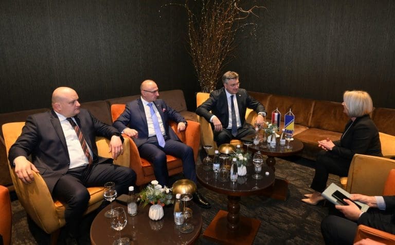 Andrej Plenković stigao u Mostar, počeo sastanak HDZ BiH i HDZ Hrvatske
