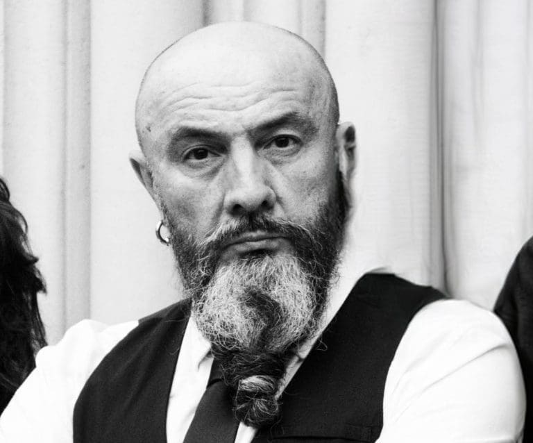 Srđan Jevđević: Umjetnost, društvena angažovanost i poruka mladima – Ne zaboravite, ovo je samo početak!