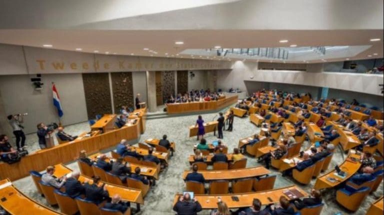 Nizozemski parlament zatražio uvođenje sankcija Dodiku