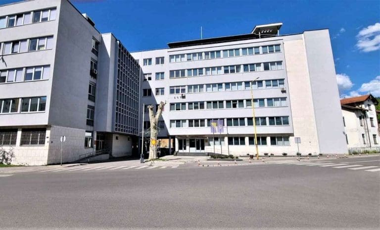Podignuta optužnica protiv bivšeg direktora UKC Tuzla i njegovog pomoćnika
