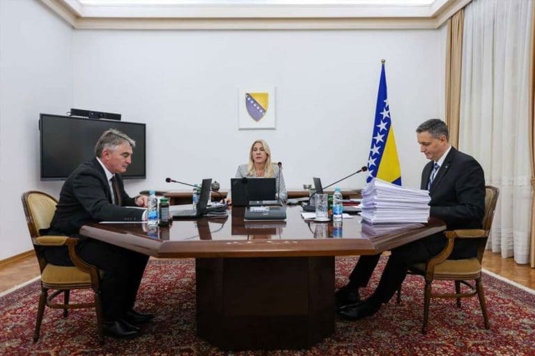 Bećirović i Komšić traže hapšenja zvaničnika RS, Cvijanovićeva najavila veto