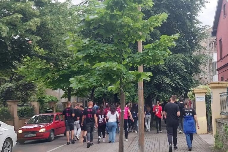  Policija službeno zabranila okupljanja: Haos u Mostaru, uhapšena dva maturanta