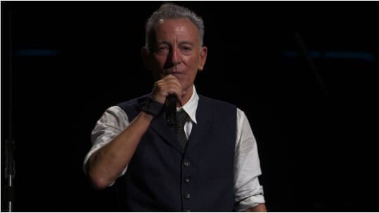 Demokratija na gitarama, Springsteen poručuje: “Amerika je trenutno u rukama korumpirane, nesposobne i izdajničke vlade”