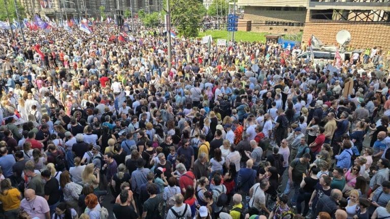 Veliki protest studenata i radnika u Beogradu: Traže izmjenu zakona o štrajku i radu