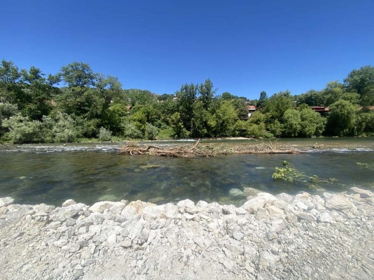 Centar za životnu sredinu apeluje: STOP betonizaciji zelenih obala Vrbasa u Banjaluci!