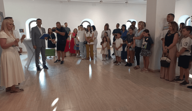Humanitarna aukcija u Banjaluci privukla veliki broj građana