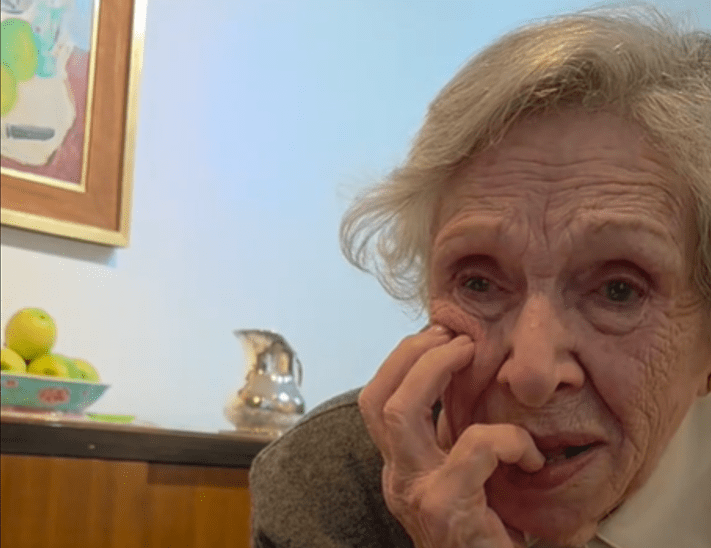 Snimak raznježio cijeli svijet: Baka uz pomoć AI ponovo vidjela pokojnog muža, “Volim te Hose, voljeli smo se”