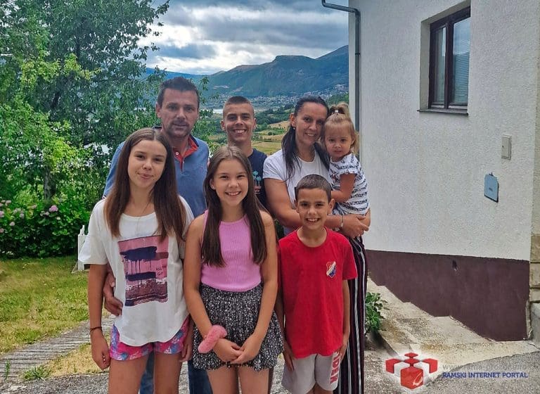 Sedmočlana porodica se vratila u BiH: “Mnogo je razloga”