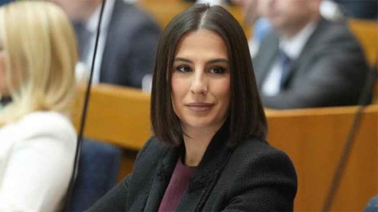Vukomanovićeva poručila da su TRUDNICE ZAVRŠILE NA SUDU zbog obećanja vlasti