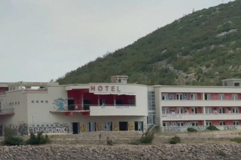 Ukleto odmaralište na vratima Dalmacije traži koncesionara